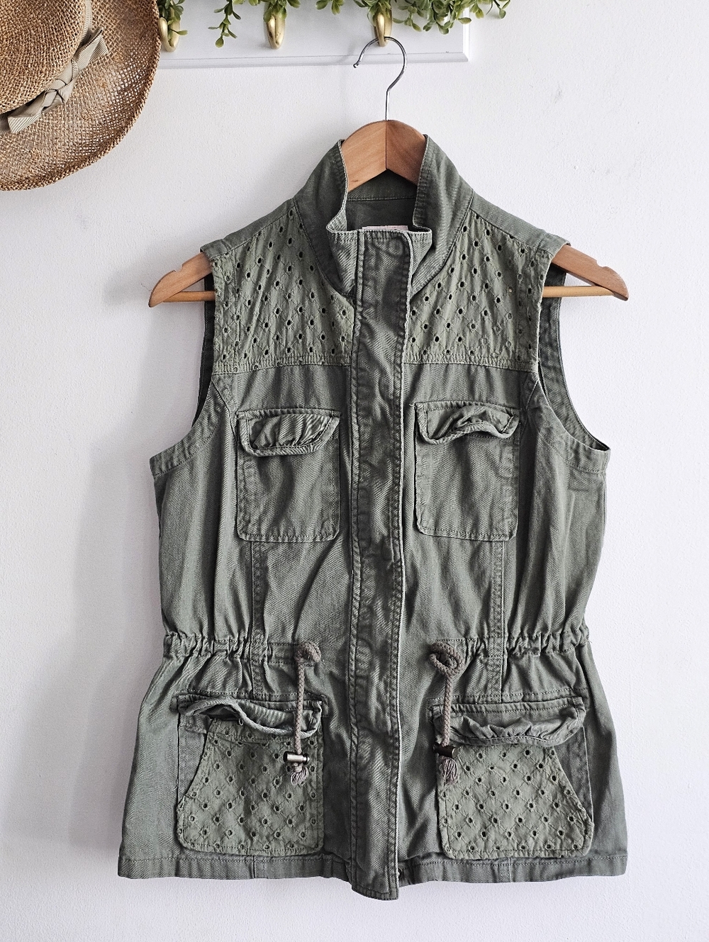 Candie’s Olive Utility Vest Cargo Boho  Sleeveless Jacket Eyelet Waist M